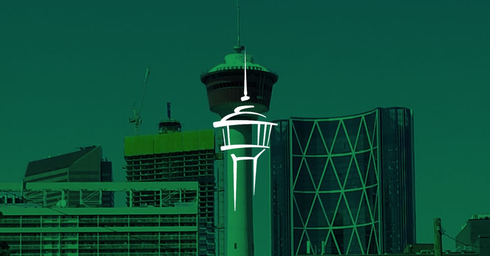 Tour de Calgary avec superposition verte et logo